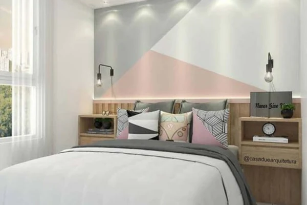Quarto com pintura geométrica decorativa
